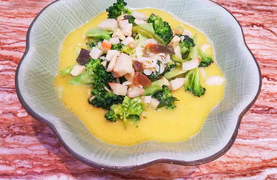 Cauliflower and Ham Soup
