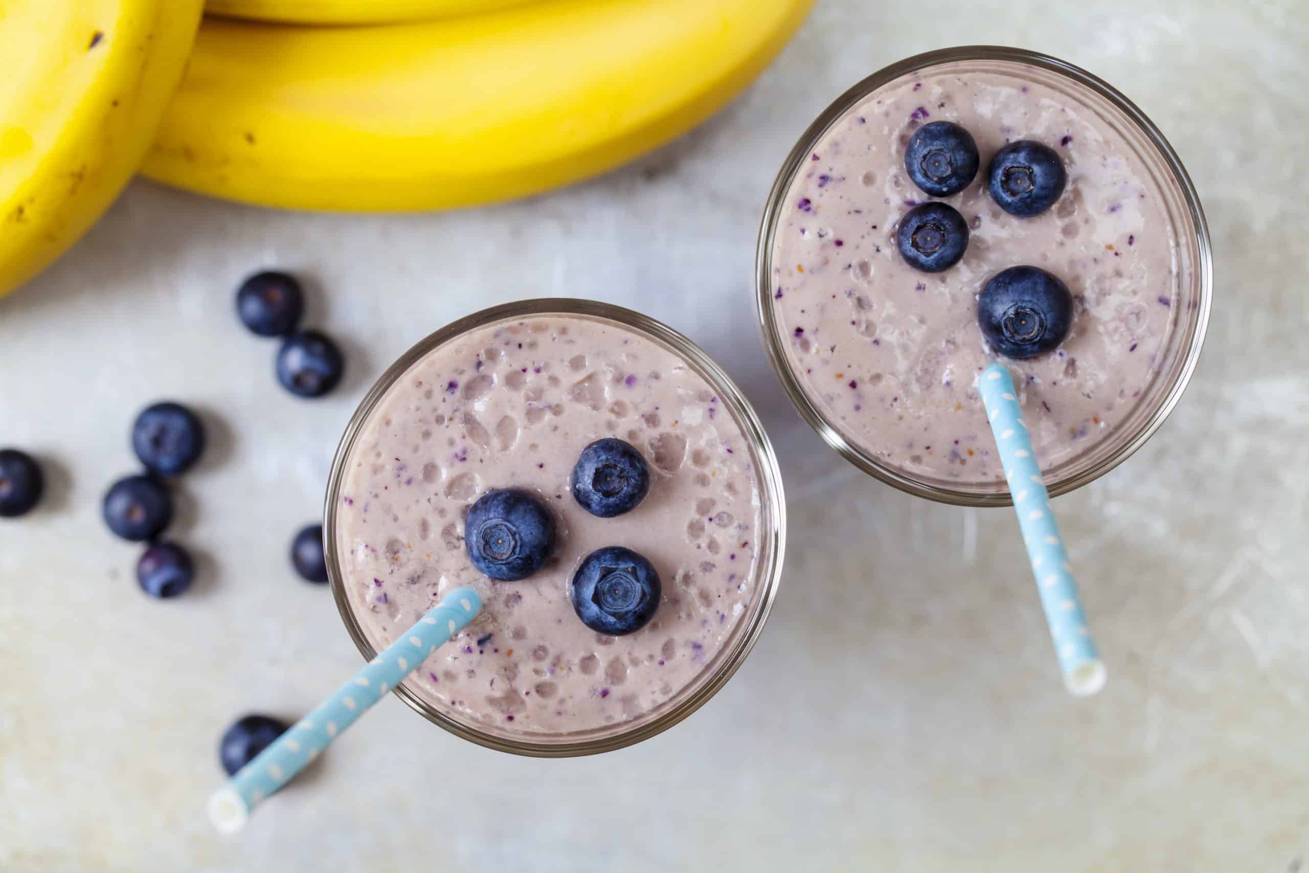 Banana, oat, and blueberry breakfast smoothie